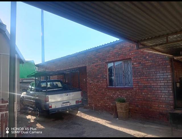 2 BEDROOM HOUSE FOR SALE IN SOSHANGUVE GG